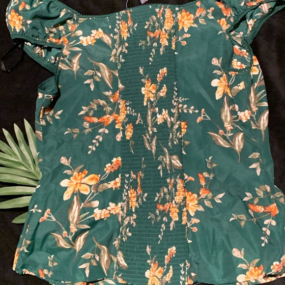🌺 Mine Green Floral Off the Shoulder Button Up Shirt - Picture 5 of 7